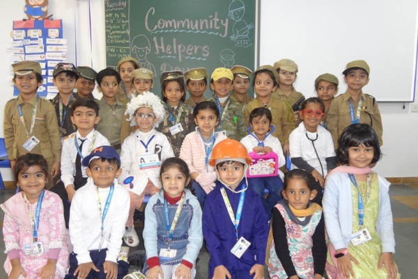COMMUNITY HELPERS DAY KG1-I | DPS Monarch International School Qatar